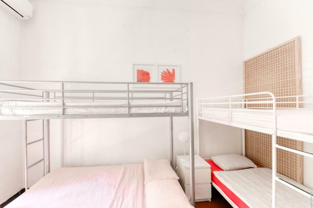 Glamorgan Hostel *